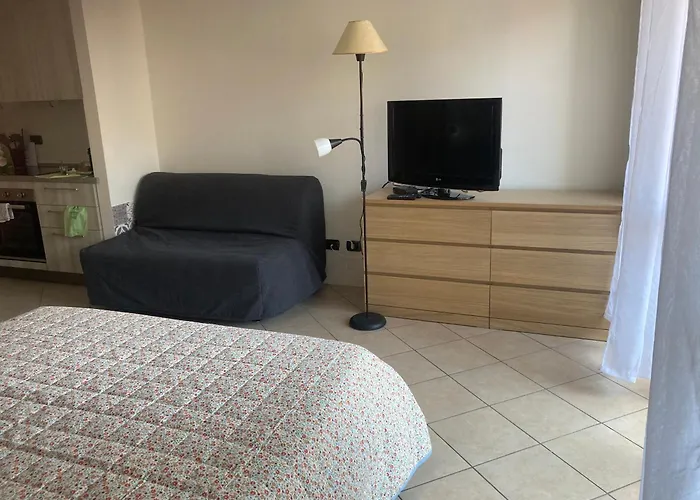 Santa Viola Marconi Blq Apartman *